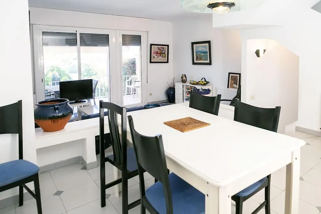 Amazing Home With View Costa Brava Walk To Beach 플라티야 다로 0*,  스페인